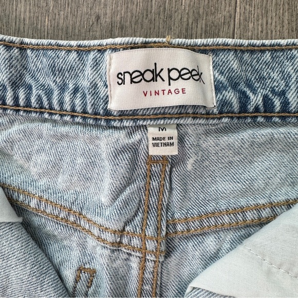 Sneak Peak Boutique Jean Shorts - Picture 5 of 8